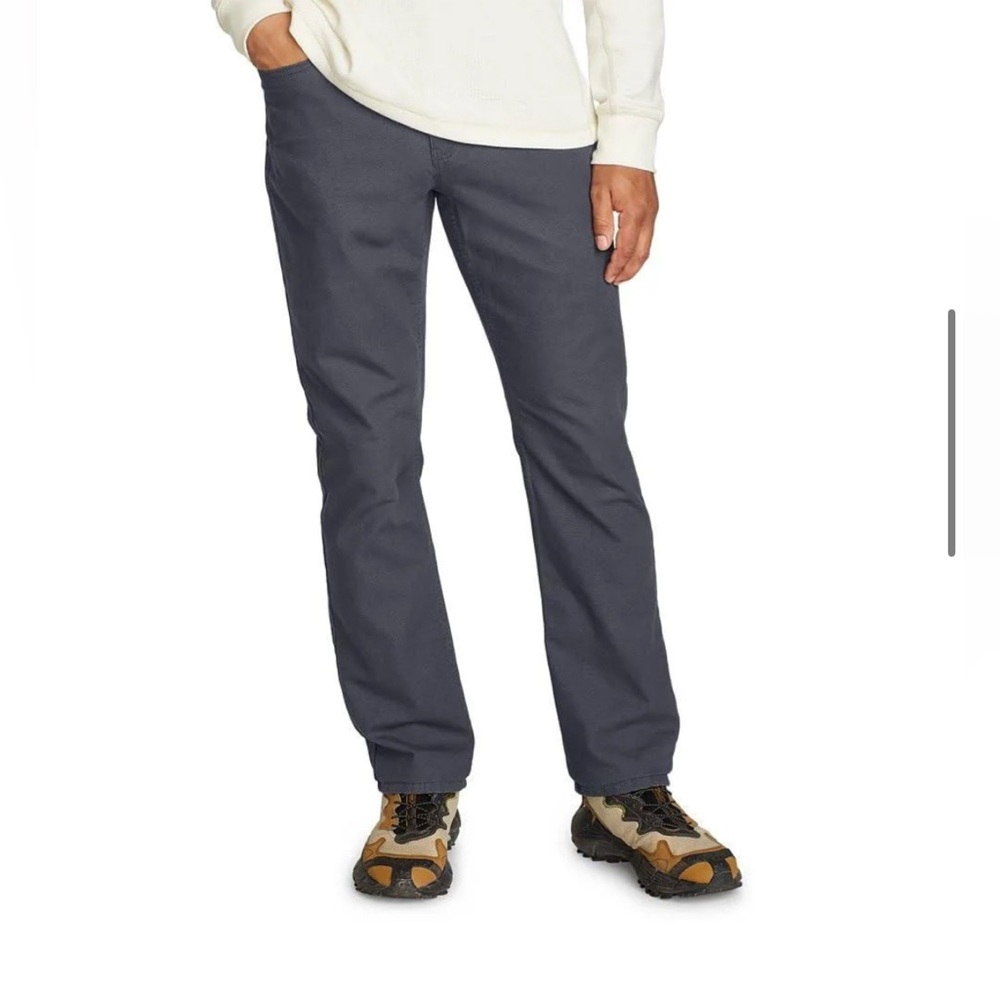 NWT Eddie Bauer Men’s Mountain Flex Jeans - Classic Fit